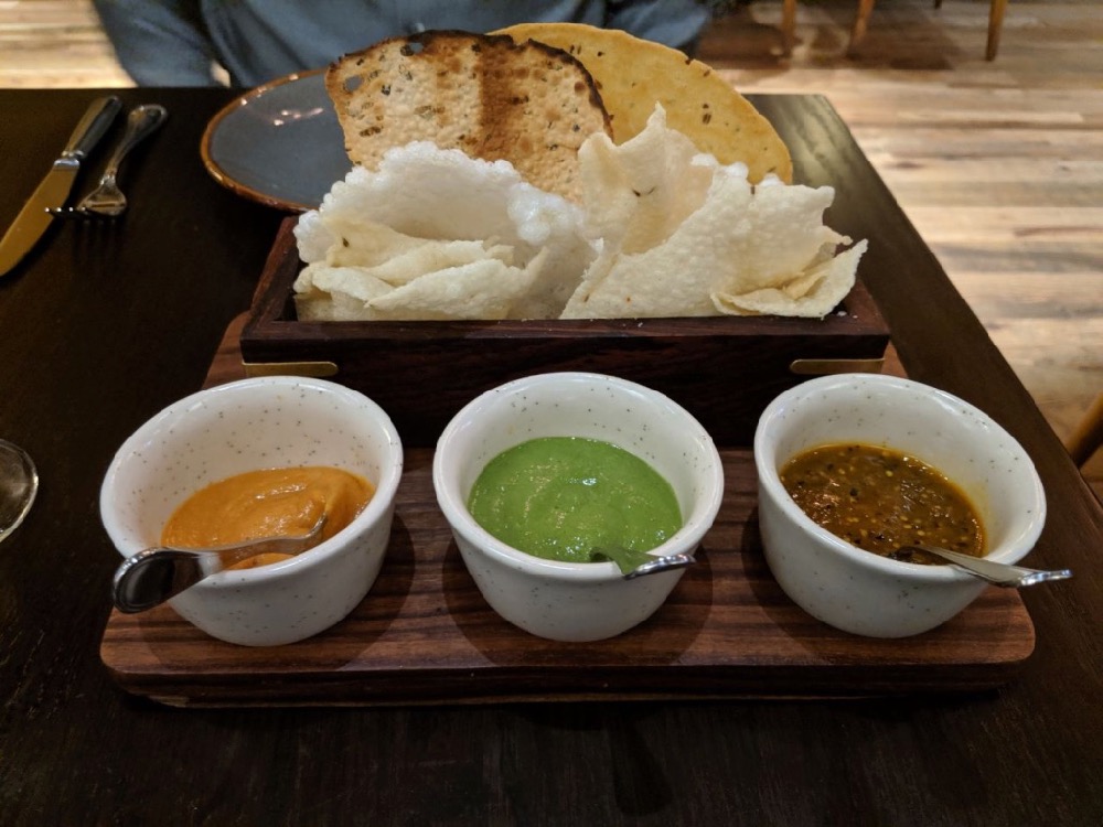 Papadum with chutney